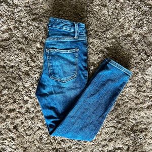 Good American Good Waist Crop size 00
